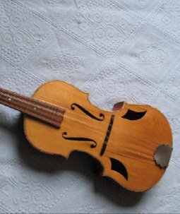 8 strenget Min bedstefars mandolin som jeg har renoveret